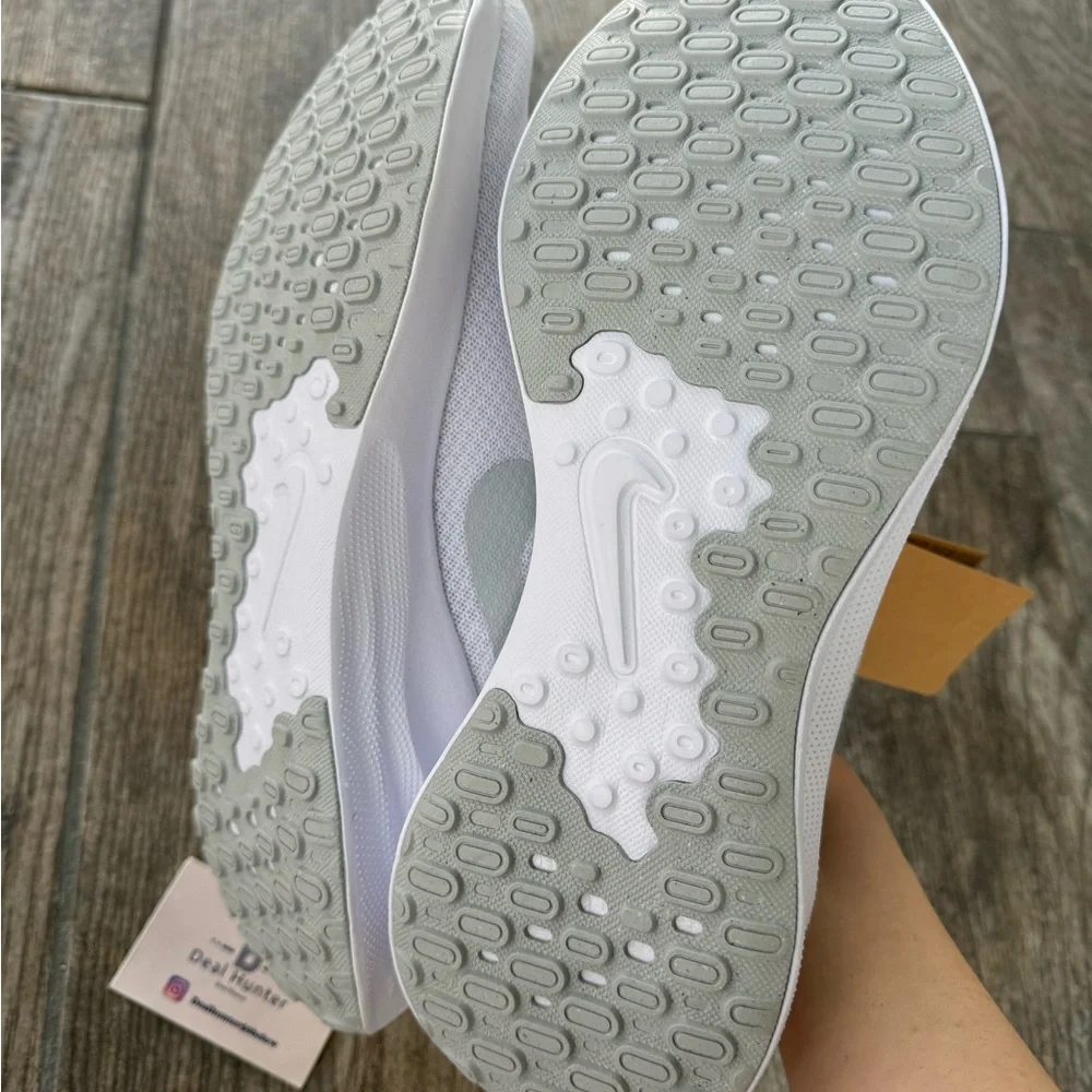 Brand New Nike Revolution 7 “White” Men's Running Shoes - Picture 6 of 12